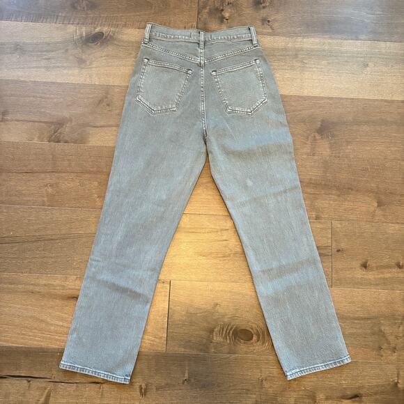 Abercrombie Women's The Ankle Straight Ultra High Rise Jean size 26/2S NWT - Picture 6 of 8